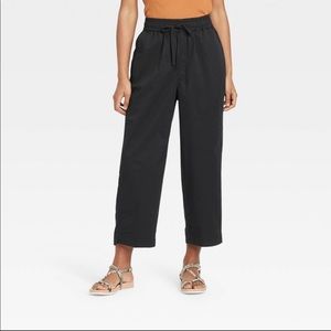 NWT High-Rise Relaxed Fit Pull-on Ankle Pant